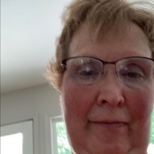 Meet your Posher, Brenda